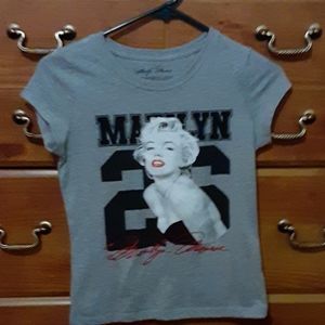 Marilyn Monroe shirt